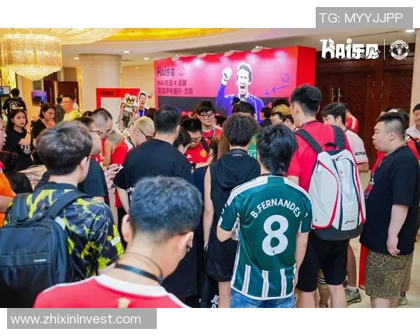 足球明星亲自签名拆卡活动热潮来袭球迷狂欢不容错过 足球明星亲自签名拆卡活动热潮来袭球迷狂欢不容错过